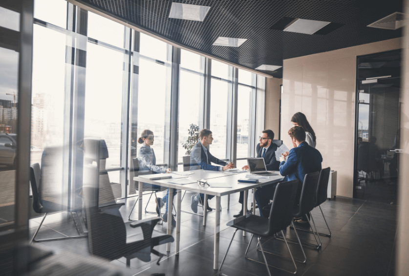 Interim CFO in overleg met het managementteam